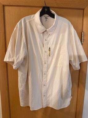 REI Co-op Men’s Trailmade Button Down Shirt Hiking Outdoor Cream Size Large